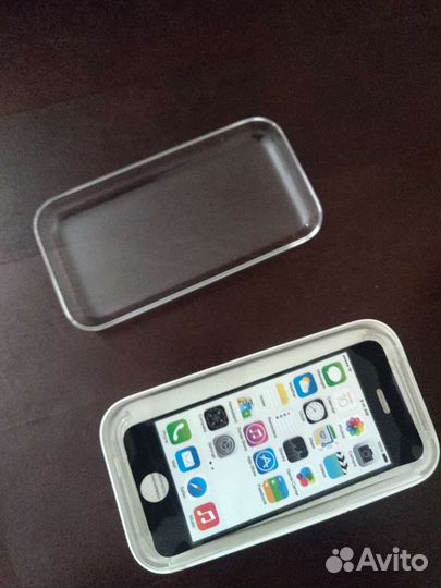 Коробка от iPhone 5 c