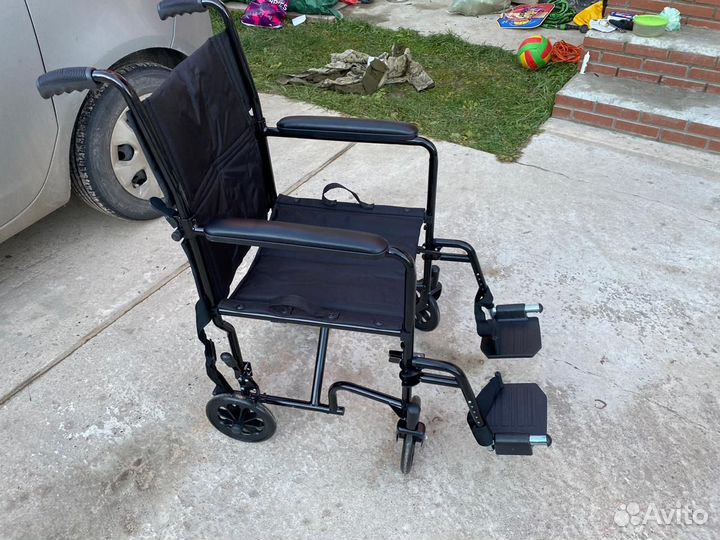 Кресло каталка инвалидная