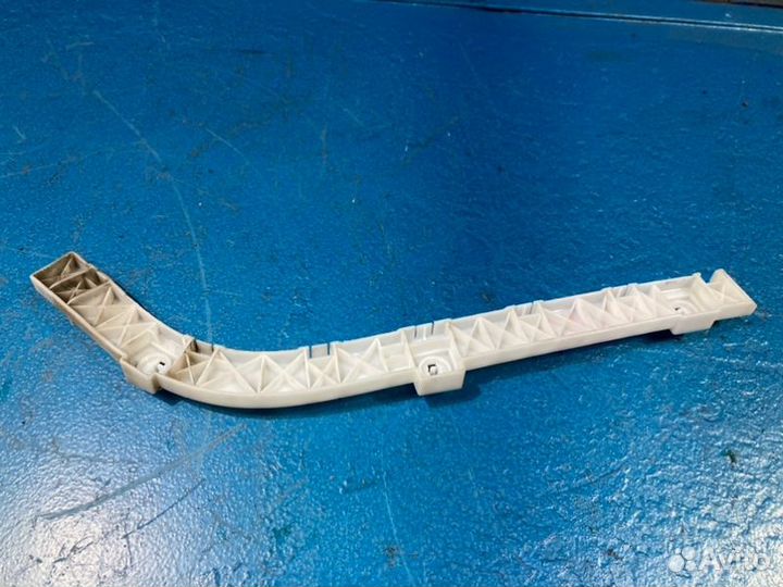 Крепление бампера заднее левое Mitsubishi Lancer