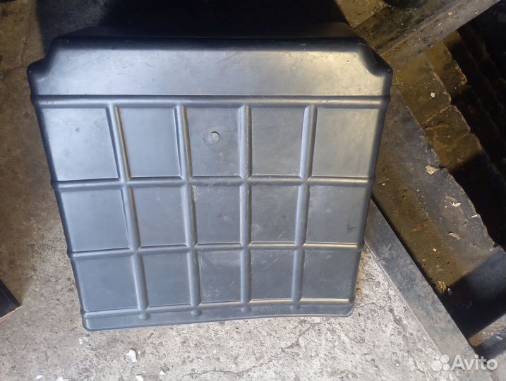 Крышка акб Камаз