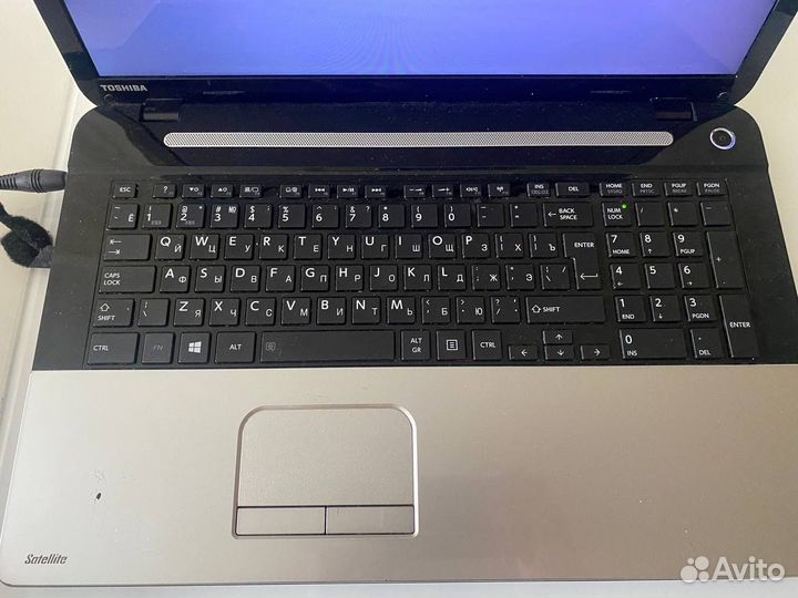 Ноутбук toshiba