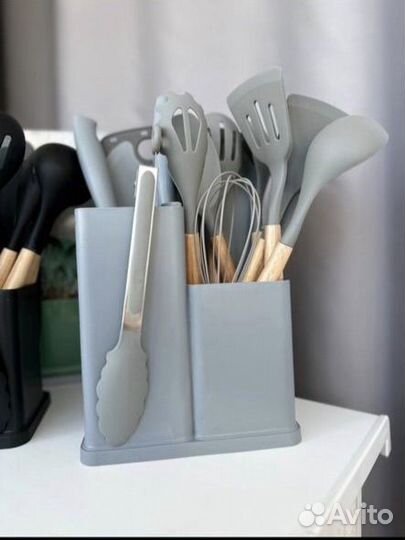 Кухонный набор посуды 19предметов(новый)