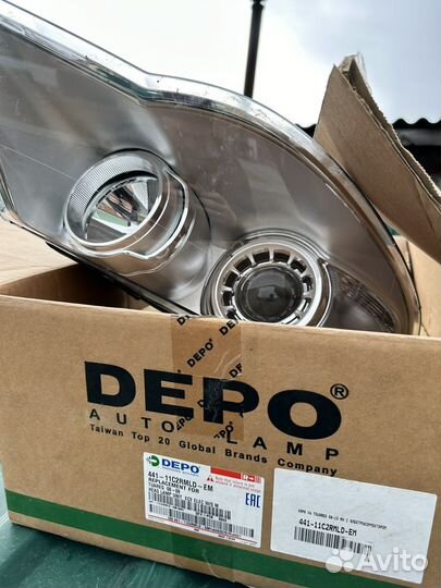 Фары на volkswagen touareg 2008