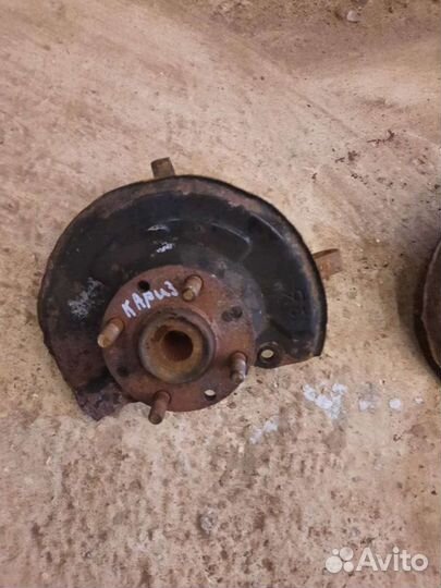 Передние кулаки mitsubishi carisma