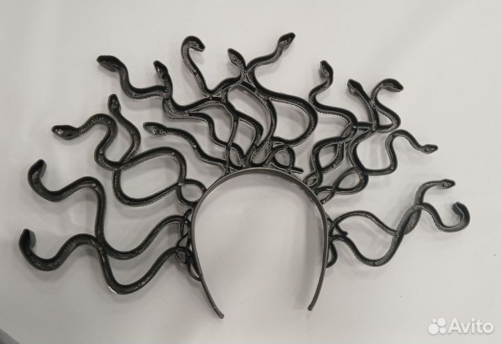 Ободок со змеями