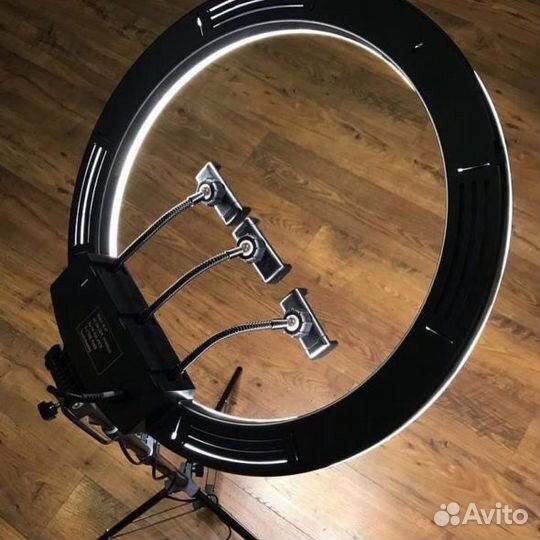 Кольцевая лампа 54 см (21д)