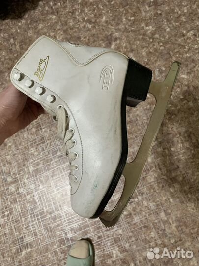 Коньки женские 36 размер