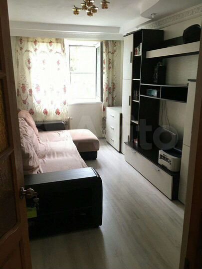 Комната 15 м² в 4-к., 2/2 эт.