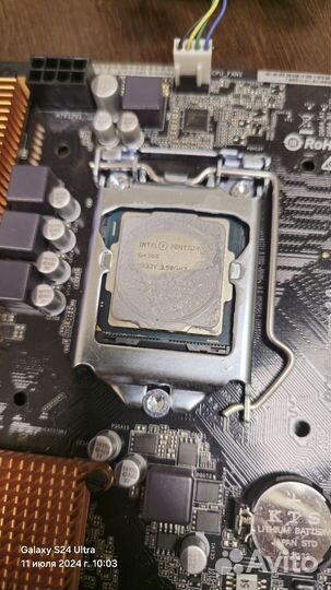 Материнская плата с процессором и памятью