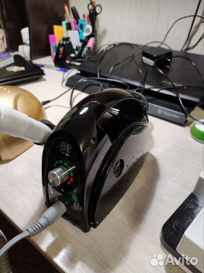 Аппарат, лампа, пылесос для маникюра