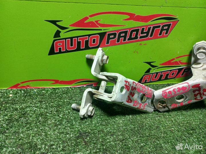 Петли на дверь mitsubishi CQ1A,CQ2A,CQ5A,CR5W,CR6W,CR9W,CS1A,CS2A,CS2V,CS2W,CS3A,CS3W,CS5A,CS5W,CS6A