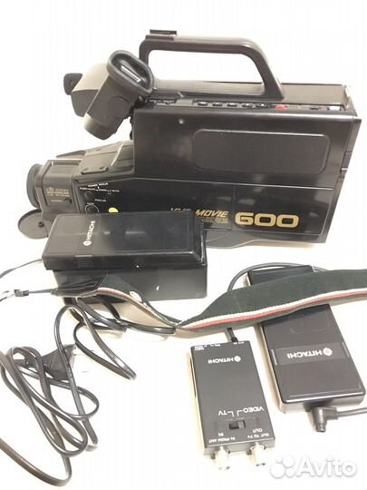 Видеокамера Htachi VM - 600 E