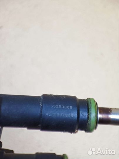 Топливная рейка Опель Инсигния 1,8