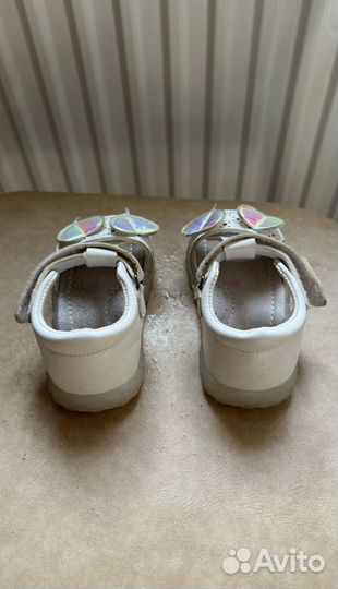 Босоножки сандали светящиеся для девочки 22р