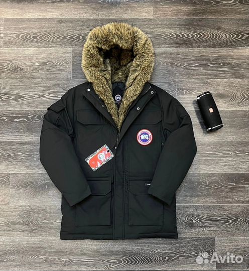 Зимняя куртка Canada Goose