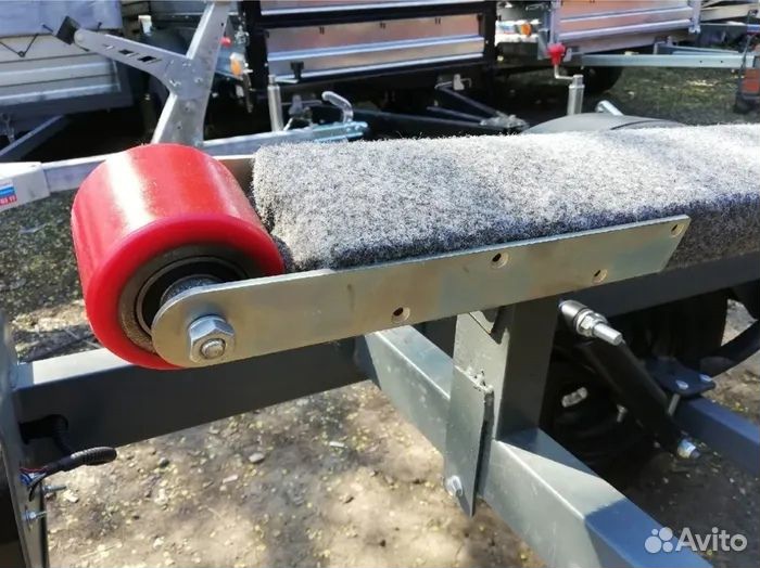 Ролик закатной 100 мм на ложемент