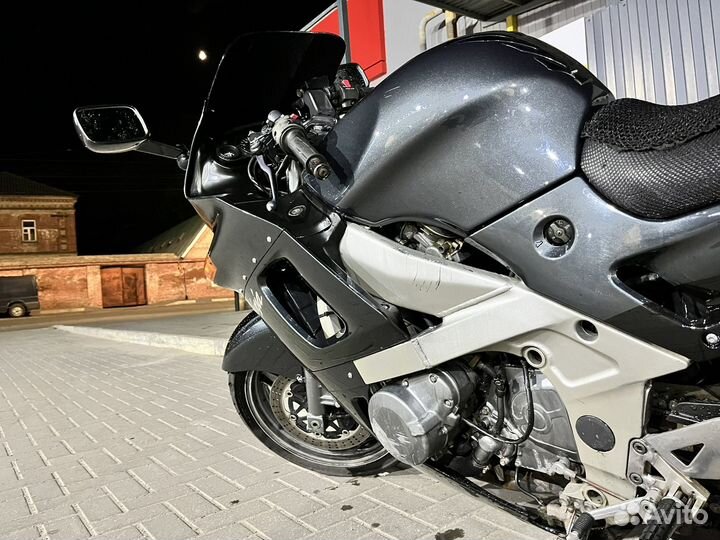 Kawasaki zzr400-2