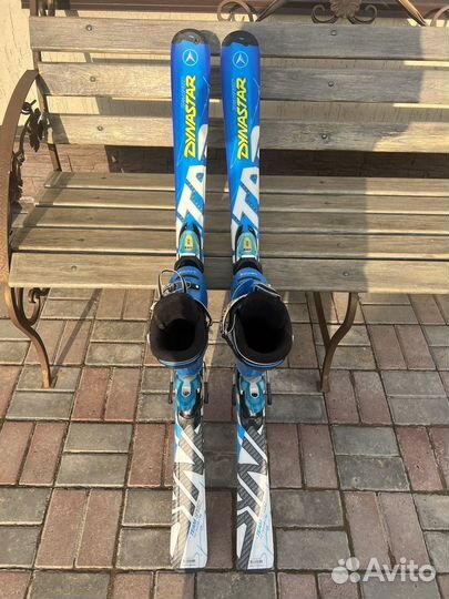 Комплект горных лыж (140 см) и ботинок