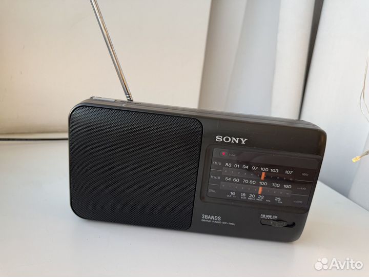 Радиоприемник Sony ICF-790L