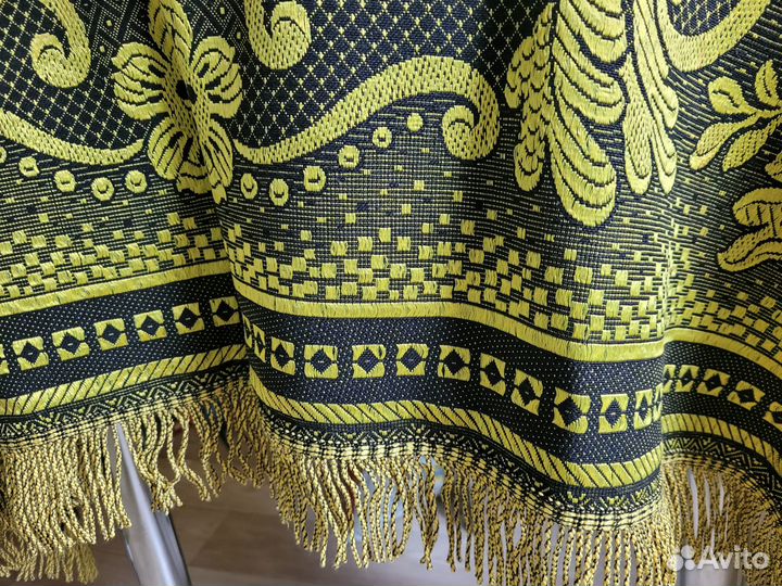 Винтажная жаккардовая скатерть из Германии новая