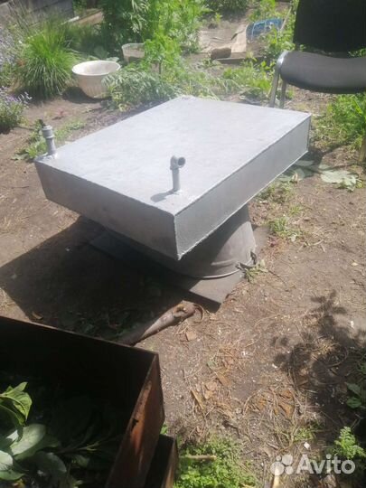 Бак для воды б/у
