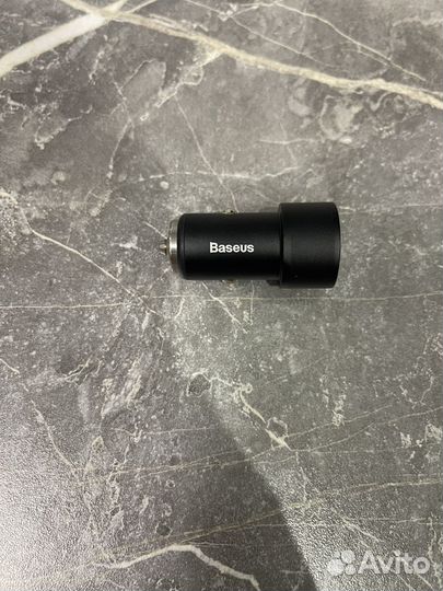 Автомобильное зарядное устройство Baseus