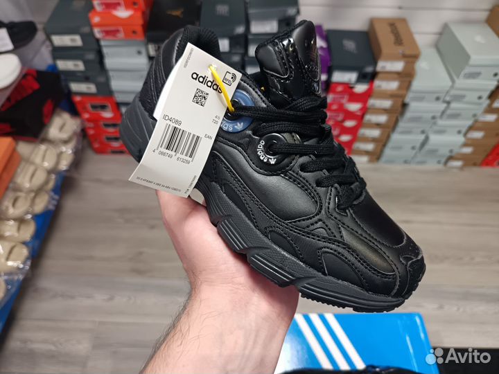 Кроссовки Adidas