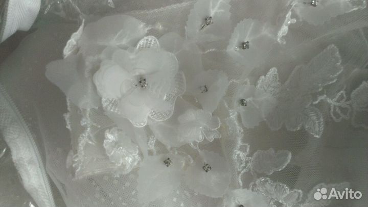 Свадебное платье со шлейфом. От Сristаnа Cаrrera