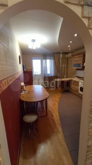 3-к. квартира, 104,7 м², 4/7 эт.