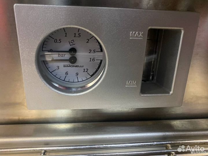 Рожковая кофемашина Nuova Simonelli