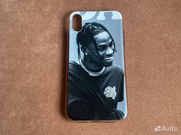 Чехлы на iPhone xr