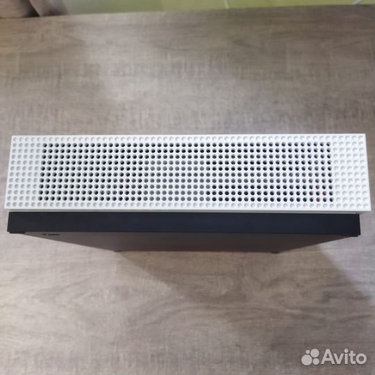 Xbox one s all digital edition 1 TB