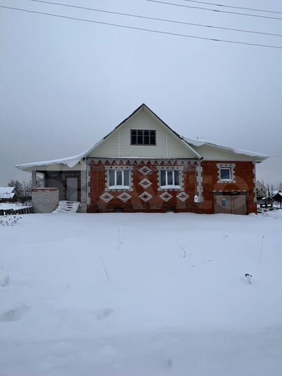 Дом 176,9 м² на участке 14,3 сот.