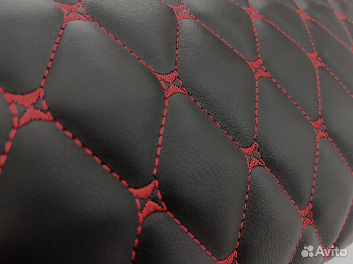 Стеганая экокожа черная красная нитка