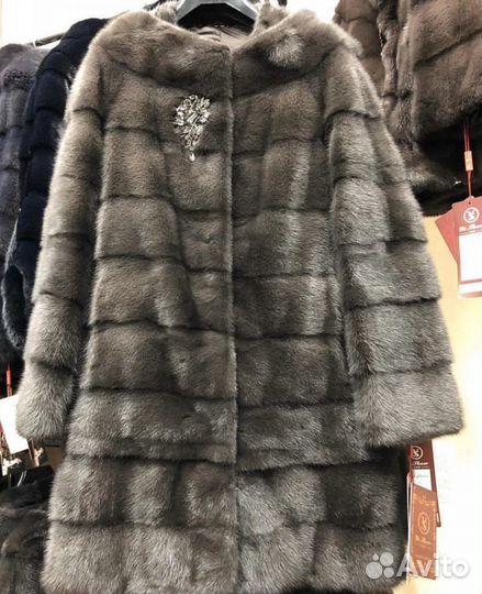 Норковые шубы Шанель цвет соболь