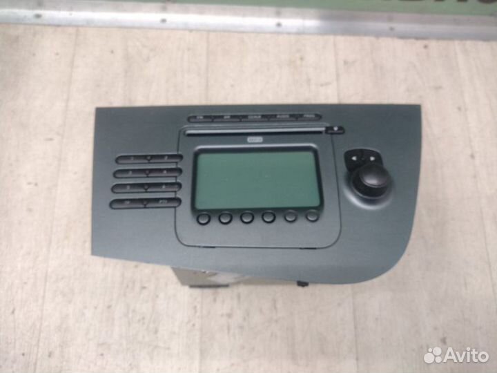 Магнитофон Seat Leon 1P1 2005-2013