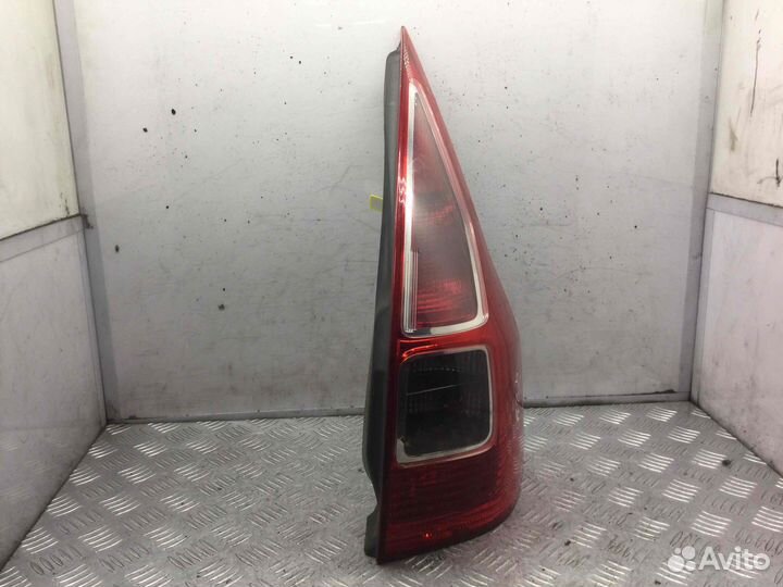 Фонарь задний правый Renault Megane F9q804