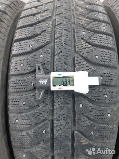 Bridgestone Ice Cruiser 7000 215/60 R16