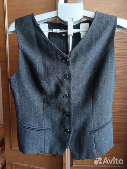 Жилет женский костюмный