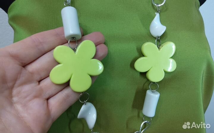 Комплект бижутерии серьги и бусы