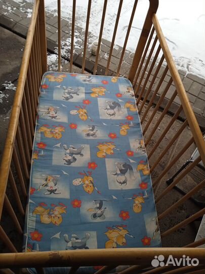 Детская кроватка