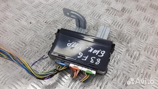 Блок управления subaru tribeca B9 (83F06NC03)