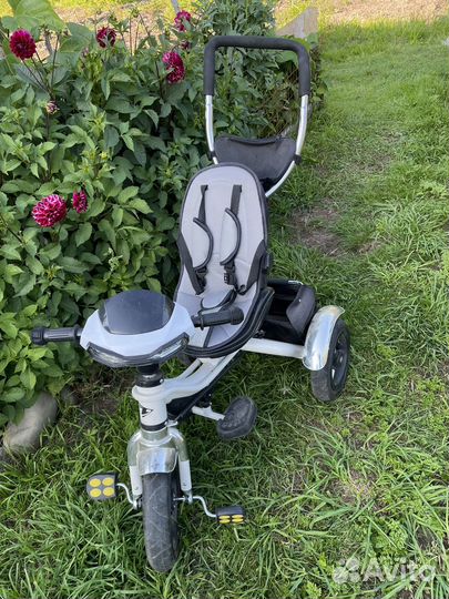 Трехколесный велосипед