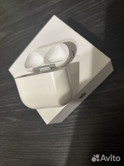 Airpods 4