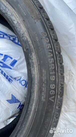 Triangle Snowlink TWT02 225/45 R19