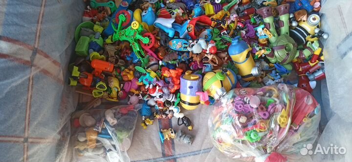 Различные игрушки одним лотом