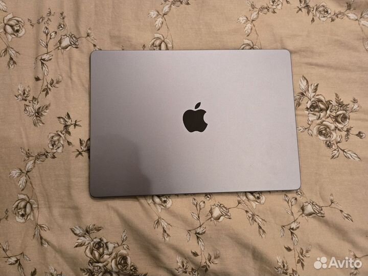 Apple macbook pro 14 2021