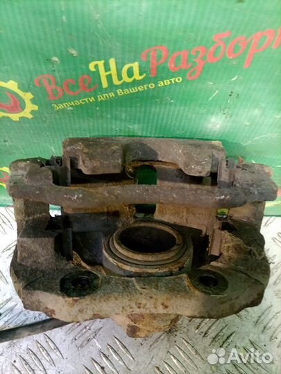 Суппорт передний правый Peugeot Partner