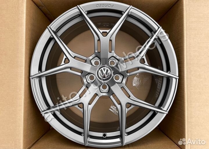 Кованые диски Volkswagen Touareg R20 наличие