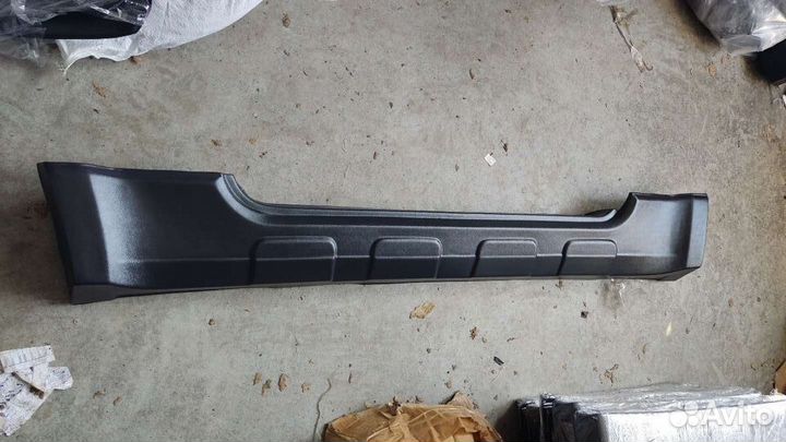 Накладки порога Нива